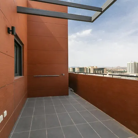 Atico Piscina Y Parking شقة غرناطة